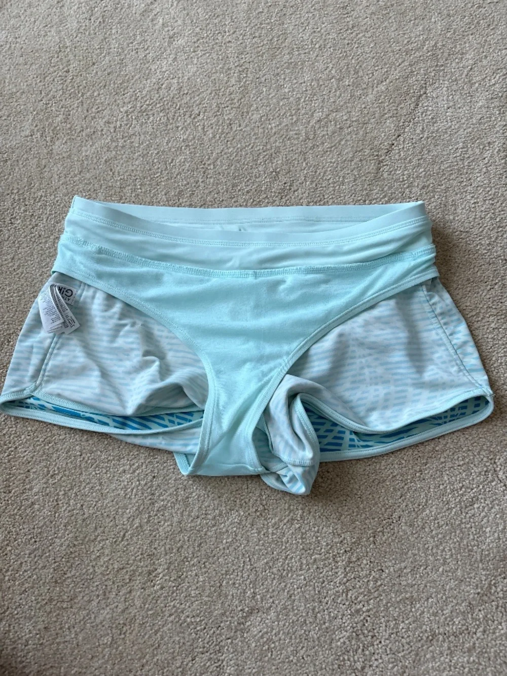 Athleta cannonball 2.0 short girls size 14/XL